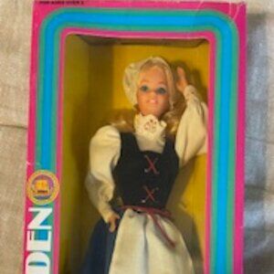 Barbie 1982 Vintage Swedish Doll # 4032 NIB